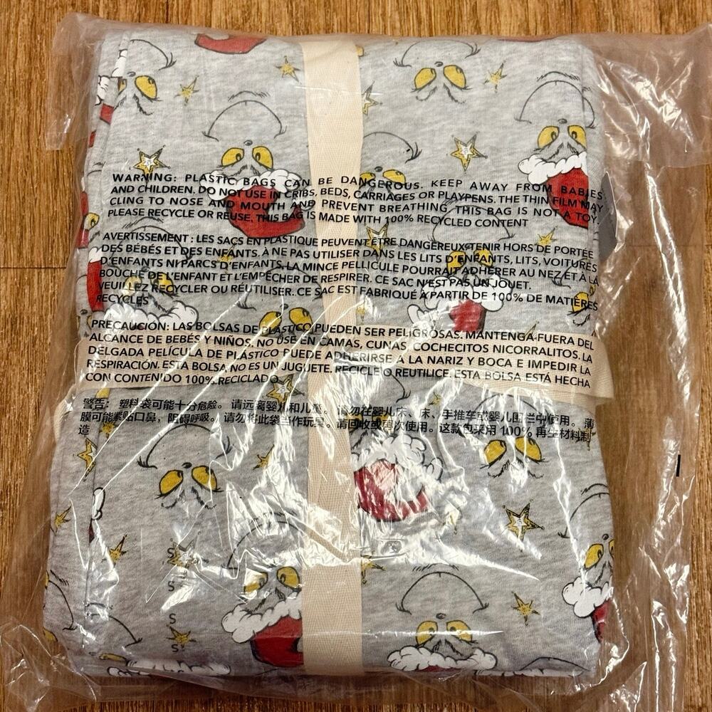 American Eagle Women’s Dr. Seuss Grinch Holiday Fleece PJ Pajama Set Size Small - Picture 5 of 7